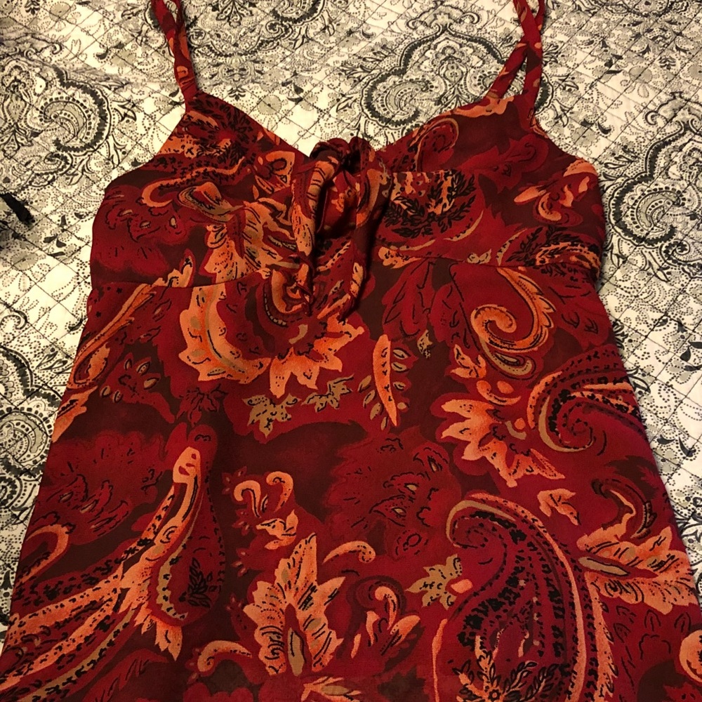 Fiery red flow tank
